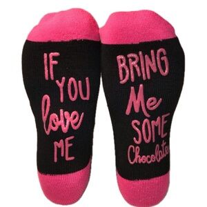 3/$30 FUNNY QUOTE SOCKS IF YOU CAN READ THIS BRING ME SOME CHOCOLATE SIZ…